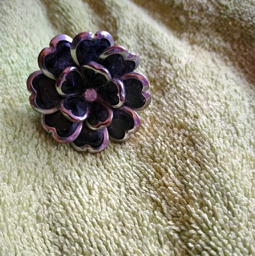 Woman costume ring